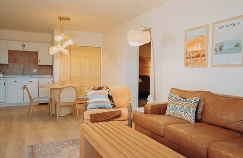 South Broadway Apartment | "Terracotta Suite" @ ArnoTriplex! Hot Tub+Pet Friendly!