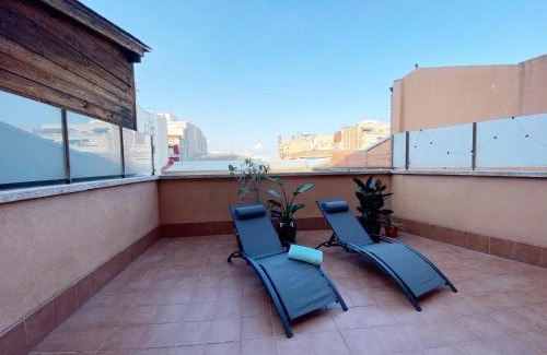 Sants-Montjuic Apartment | Terracotta terrace