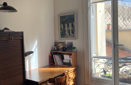 Charonne Apartment | Terrasse et Appartement Typiquement Parisien