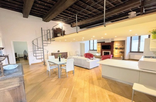 Spoleto Apartment | TERRAZZA DUOMO/SPOLETO CENTRE/PEDESTRIAN/SLPS 6/WIFI/ROME 1 HR
