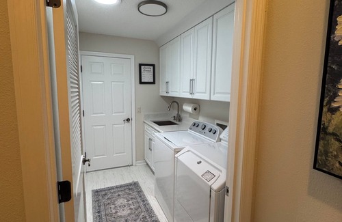 Glenbrook House | Terrific 3-bedroom house with AC in The Villages