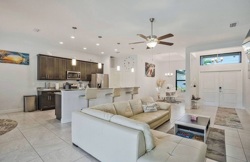 Cape Coral House | Terrific 4-bedroom house with heated pool in Cape Coral
