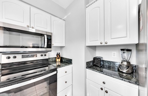 Tarpon Pond House | Terrific 4 BR/2BA Tarpon Cottage! Great Location! Amenity Cards!