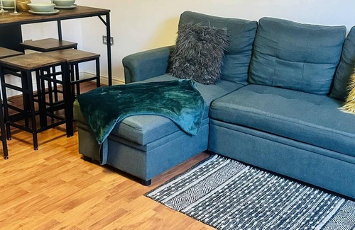 Newark House | Terrific house with fitness option in charming Newark-on-Trent