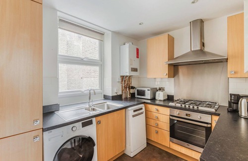 Addison Apartment | Terrific Kensington 1BR, 2 min to Tube, near Shops & Park, by Blueground