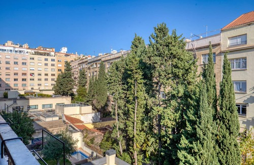 Sant Gervasi – la Bonanova Apartment | Terrific La Bonanova 2BR w/Doorman & Rooftop Pool, by Blueground