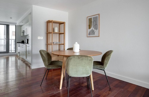 Weavers Apartment | Terrific Shoreditch 2BR Penthouse w/Balconies, nr Tube, by Blueground