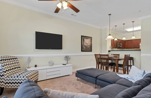 Pembroke House | Terrific townhome in charming Pembroke