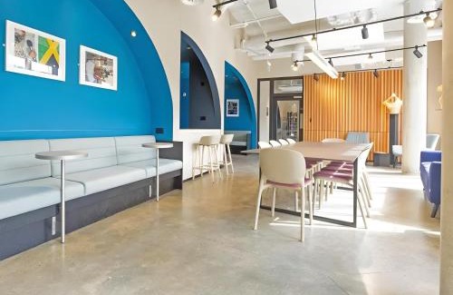 Leeds Apartment | Terry Frost Budget-Friendly Ensuite Room for Students Only
