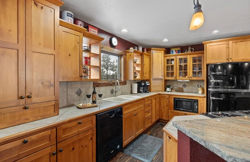 Lead Cabin | Terry Peak*Ski*Spa/Mtn Cabin*Heated bthrm floor!