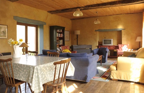 Dol-de-Bretagne Cottage | Tertre Ychot; charming cottage