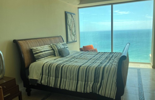 Puerto Penasco Resort | Tessoro at Las Conchas 902 - Elegant beach front condo