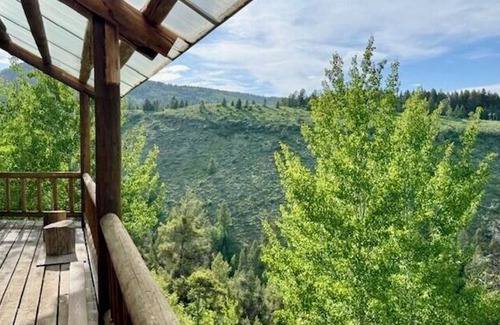 Tetonia Cabin | Teton Tranquility -unparalleled stunning views of the Tetons and Canyons.