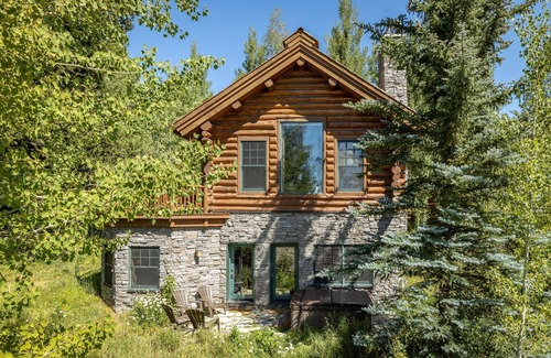 Granite Ridge House | TetonVillageHome View Luxury House Adjacent to Lifts, Village & Four Seasons