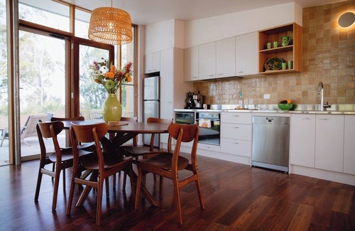 Nungurner House | Teulu House - Luxury Retreat in Nungurner