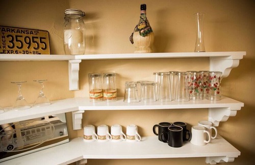 Eureka Springs Historic District House | Texaco Bungalow: Historic Loop, Walk Downtown!