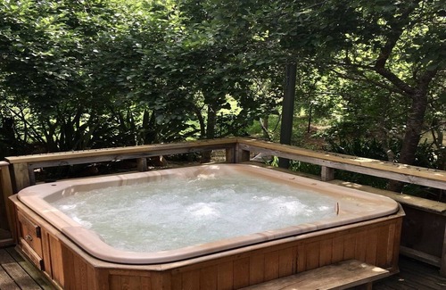Daylesford Villa | Texada Art Retreat