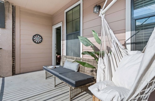 St. Johns Apartment | Texans Relaxing Retreat
