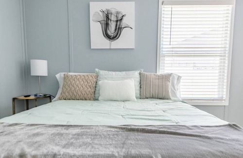 Townsite House | Texas · Cozy spot in middle of DT Water St. Henderson