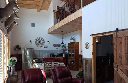 Johnson City House | Texas Hill Country. Wineries! Getaway! Enjoy the peaceful countryside.