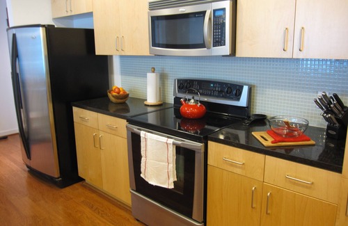 MacGregor Apartment | Texas Medical Center Apt.- Modern 2 Bed-2 Bath: Wifi-Gym-Pool-Safe Bldg.