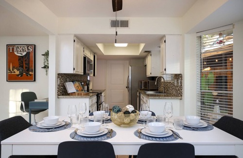 North San Antonio - SAT House | Texas Modern Minutes from Airport