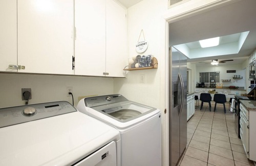 North San Antonio - SAT House | Texas Modern Minutes from Airport
