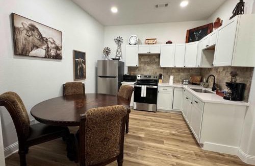 Nederland House | Texas Ranch 2BR 1BA