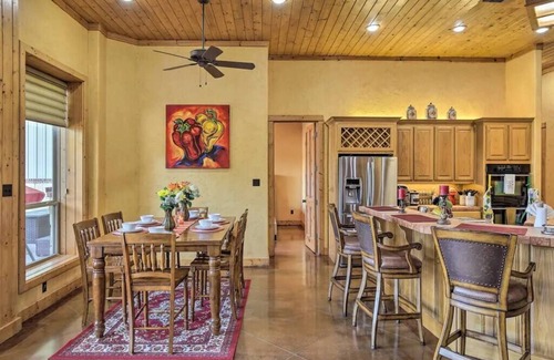 Dallas Other | Texas Ranch House with 5 bedrooms & Fish Pond