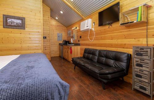 Pipe Creek House | Texas State Glamping Getaways to Nature in this Cute Log Cabin near Austin