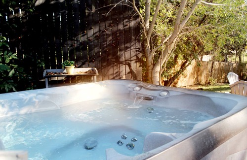 Hewitt House | Texas Sunshine Oasis WACO/Silos/Baylor: Pool, Piano, PingPong, Pets on 1/2 acre
