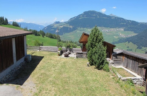 Stierva Apartment | Tgesa Mitgel