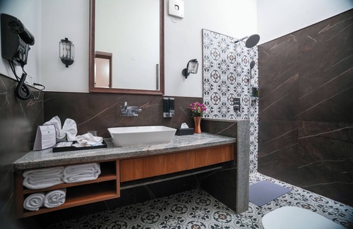 Kushalnagar Hotel | TGI Redolent Resort & Spa