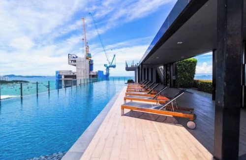 South Pattaya Apartment | Modern Luxury Zen Steps To The Beach - 2 Min Walknn