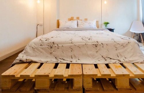 Phra Borom Maha Ratchawang Hotel | Boho Double Room near Khao San road