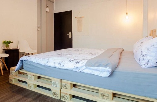 Phra Borom Maha Ratchawang Hotel | Standard Double Room +Breakfast