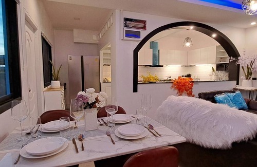 Nong Prue Villa | Lake Side Fila. Pool Villa by The lake. Jomtien Beach Pattaya