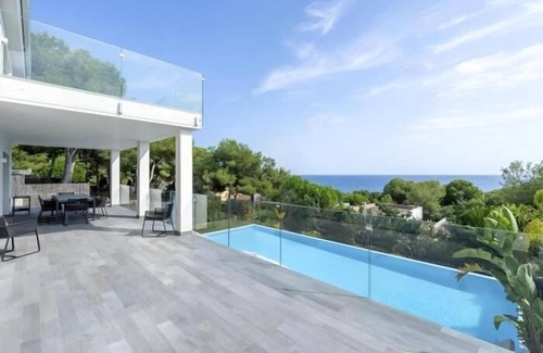 Tamarit Villa | th85 Villa in Tamarit, Tarragona · 5 bedrooms · 5 beds · 5 baths