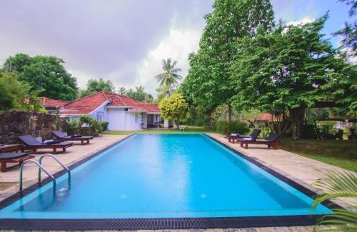 Unawatuna Hotel | Thalpe Walawwa Heritage Villa With Private Beach Access