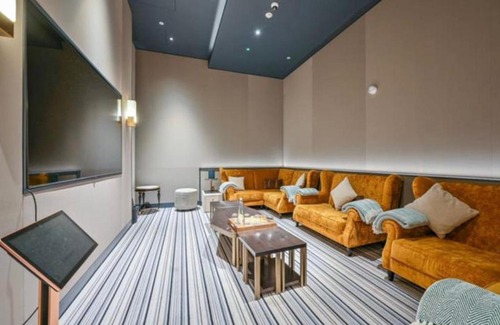 Vauxhall Apartment | Thames City, Luxury Apartment Central London