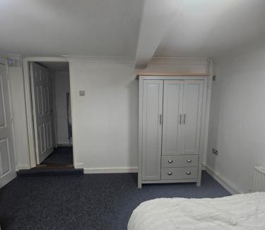 Greenhithe Apartment | Thames River Side