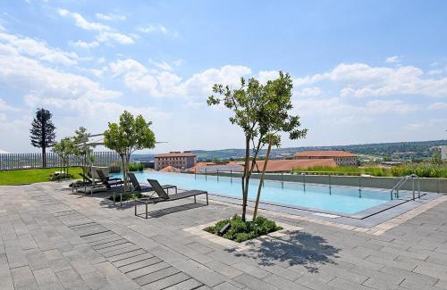 Greater Johannesburg Metropolitan Area Apartment | Thango Res Ellipse Waterfall.
