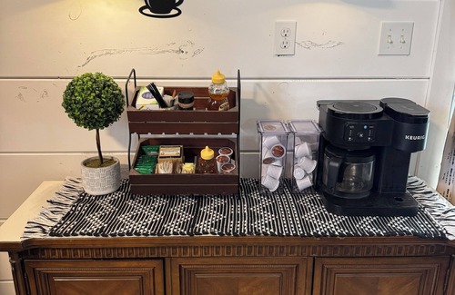 Pikeville Cottage | Thanksgiving dates available🍁Charming 3B-2B cottage by Fall Creek Falls Park!