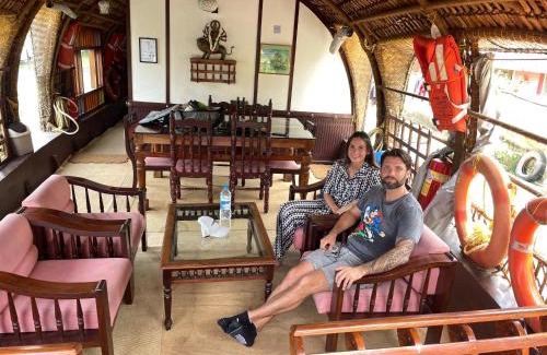 Mullakkal Boat Rental | Thara's Houseboat