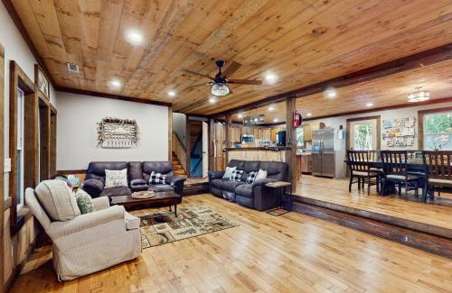 Blue Ridge House | That Cabin on That Lane
