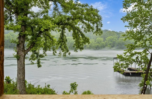 Branson House | That Lakefront Taneycomo House - Branson