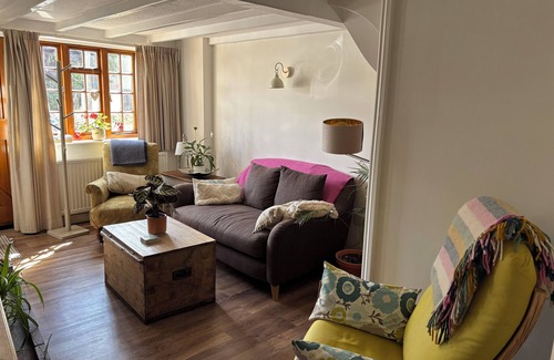 Seaton Cottage | Thatch Cottage in Seaton, Devon