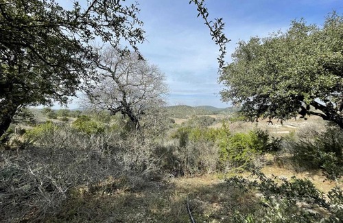 Bandera Bed & Breakfast | The 1077 Hill Country Venue