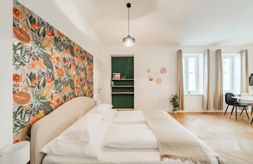 Rudolfsheim-Funfhaus Apartment | The 15's Apartments