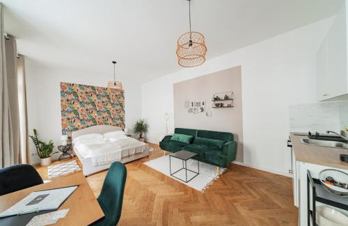 Rudolfsheim-Funfhaus Apartment | The 15's Apartments